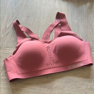 Victoria Secret Sport Angel Max size 34b sports bra